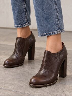 Lanvin 2010 Hiver Runway Brown Leather Slip On Ankle Boots